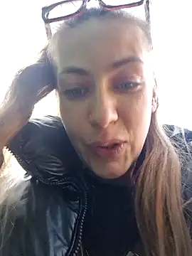 Keli Jessi online show from March 2026 12:31:01 PM