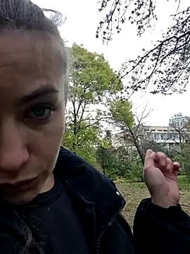 Keli Jessi online show from October 2025 01:56:02 PM