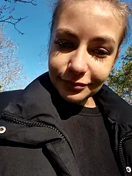 Keli Jessi online show from November 2025 09:46:02 AM