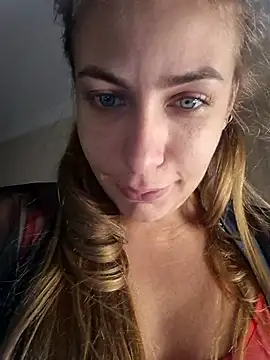 Keli Jessi online show from October 2025 07:24:01 PM