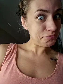 Keli Jessi online show from February 2026 09:27:02 PM