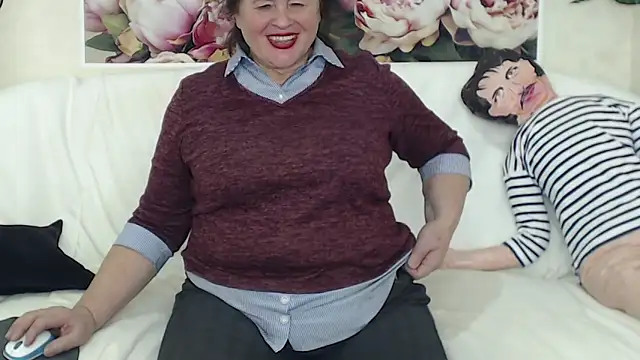 FlaviaSquirts online show from February 2025 02:48:01 PM