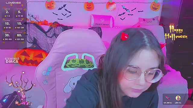 Lolisuccub online show from October 2025 07:13:02 PM