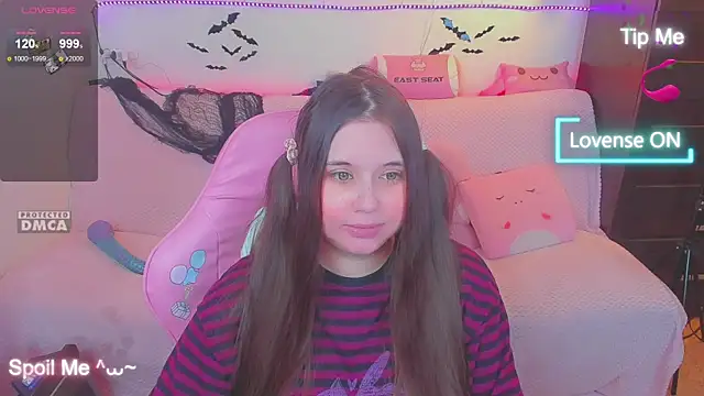 Lolisuccub online show from December 2025 05:44:01 PM