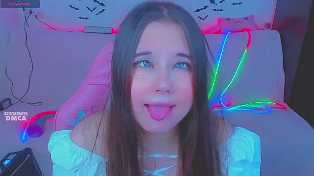 Lolisuccub online show from March 2026 05:40:02 PM