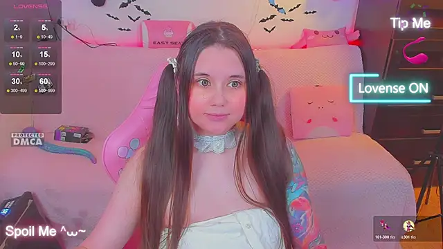 Snapshot of Lolisuccub chatting on December 2025 06:33:01 PM Lolisuccub online show from December 2025 06:33:01 PM