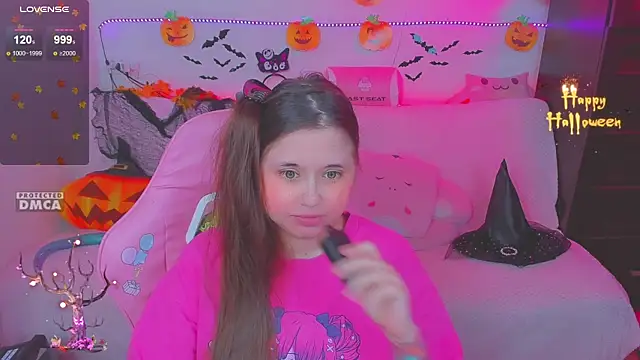 Lolisuccub online show from November 2025 05:01:02 PM