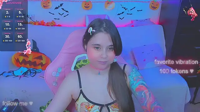 Lolisuccub online show from October 2025 05:13:02 PM