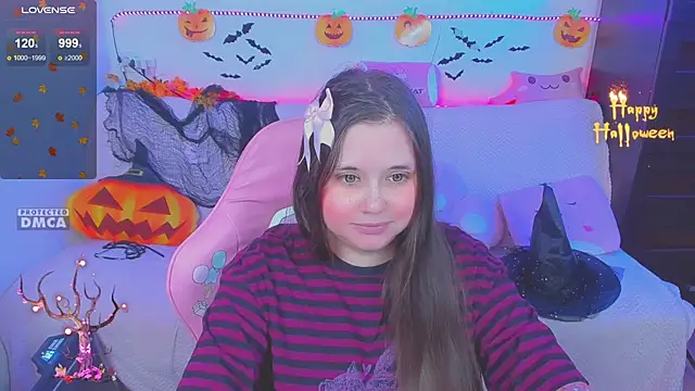 Lolisuccub online show from November 2025 06:44:01 PM