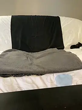 BruceIsHorny  online show from October 2025 03:12:01 PM