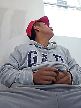 Diablo9804 online show from November 2025 05:39:02 PM