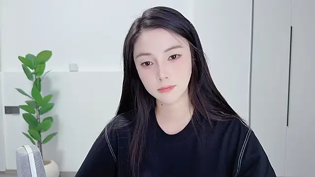 Snapshot of HaagenDazs_ chatting on October 2025 01:12:02 PM HaagenDazs online show from October 2025 01:12:02 PM