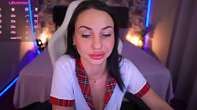 KristiiMax online show from December 2025 04:28:02 PM