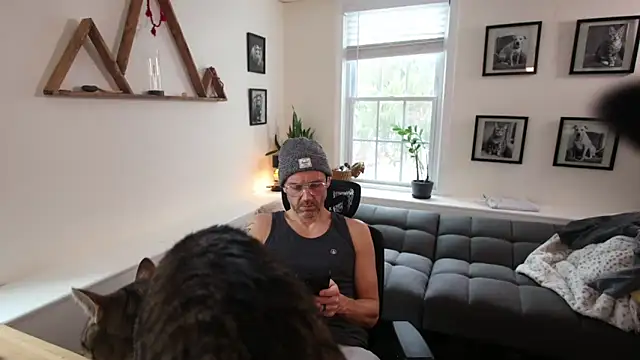 Snapshot of BradBronton chatting on February 2026 06:49:02 PM BradBronton online show from February 2026 06:49:02 PM