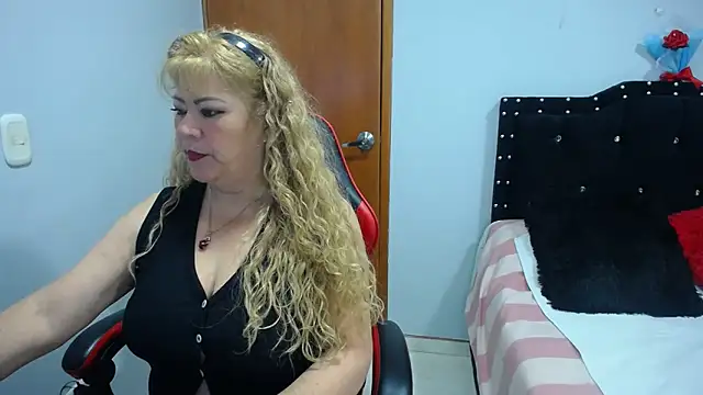 Ursulawhite69 online show from February 2026 12:22:01 AM