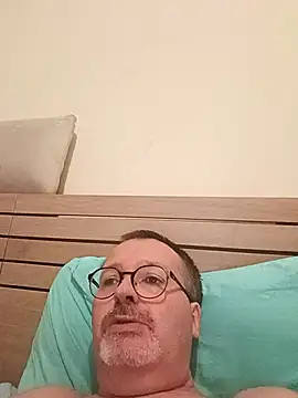 mike9473 online show from October 2025 08:50:02 PM