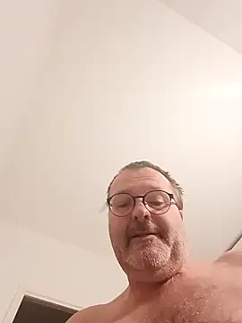 mike9473 online show from November 2025 06:57:02 AM