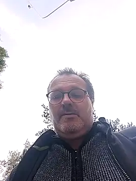 Snapshot of mike9473 chatting on October 2025 03:57:02 PM mike9473 online show from October 2025 03:57:02 PM