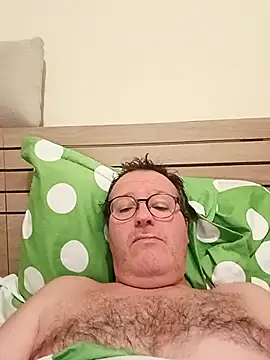 Snapshot of mike9473 chatting on September 2025 09:54:02 PM mike9473 online show from September 2025 09:54:02 PM
