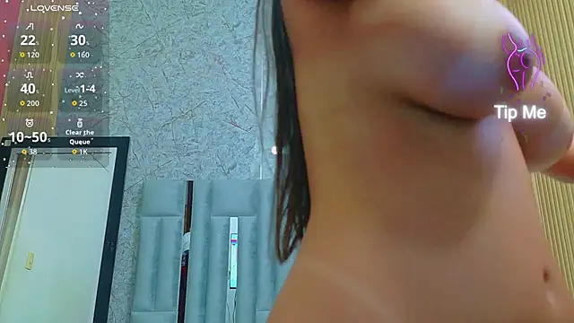 veronicaroose  online show from April 2026 12:40:02 PM