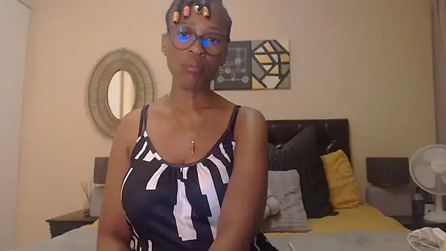 Snapshot of Creamyass22 chatting on March 2025 06:43:02 PM Creamyass22 online show from March 2025 06:43:02 PM