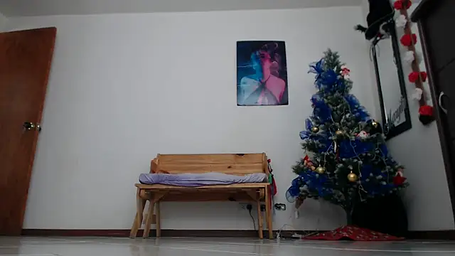 charlottezoe15 online show from November 2025 06:07:02 PM