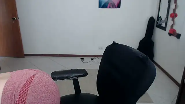 charlottezoe15 online show from February 2026 06:41:01 PM