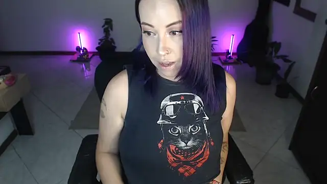 charlottezoe15 online show from May 2026 10:37:02 AM