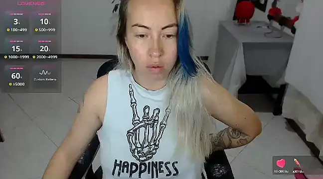 charlottezoe15 online show from March 2025 08:55:02 AM