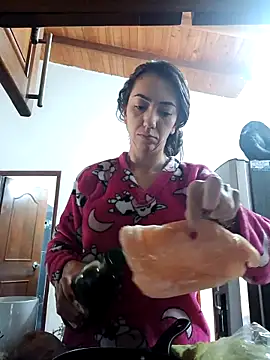 LunaZambrano online show from March 2026 02:20:01 PM