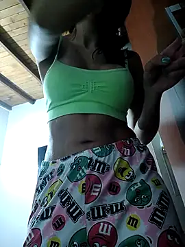 LunaZambrano online show from November 2025 03:17:01 PM