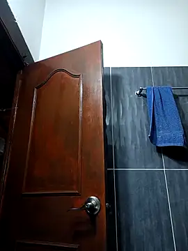 LunaZambrano online show from November 2025 01:15:01 PM