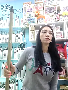 LunaZambrano online show from September 2025 07:53:01 PM