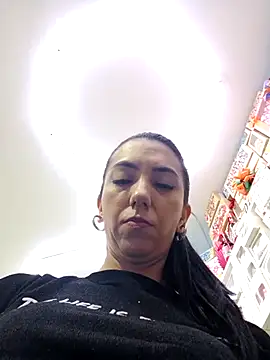 LunaZambrano online show from March 2026 05:31:02 PM