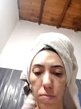 LunaZambrano online show from September 2025 04:36:01 PM