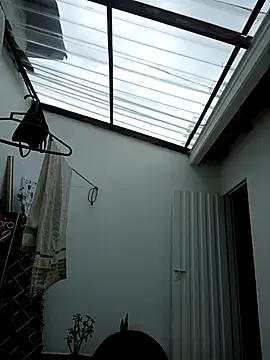 LunaZambrano online show from January 2026 05:09:02 PM