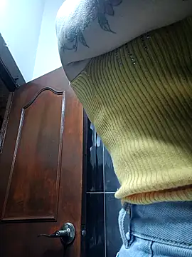 LunaZambrano online show from April 2026 03:12:01 AM