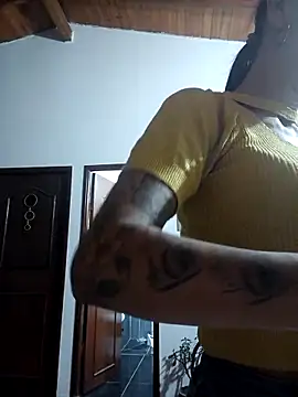 LunaZambrano online show from February 2026 02:11:01 AM