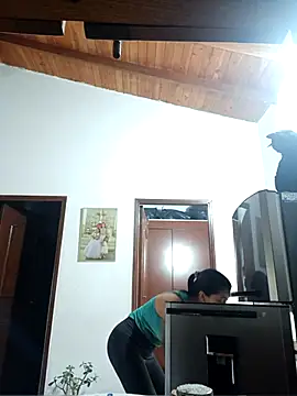 LunaZambrano online show from February 2026 02:47:01 PM