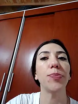 LunaZambrano online show from October 2025 03:29:02 AM