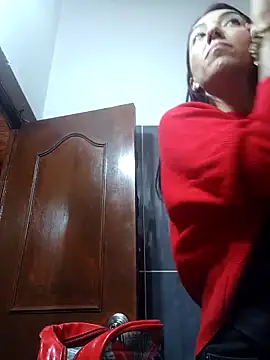 LunaZambrano online show from February 2026 03:33:01 PM