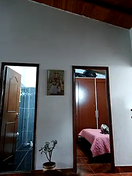 LunaZambrano online show from February 2026 01:33:02 PM