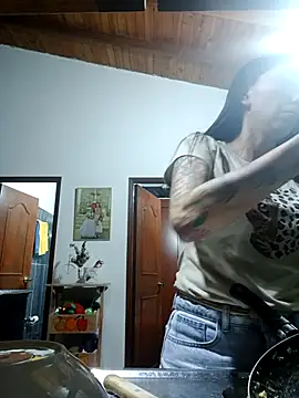 LunaZambrano online show from January 2026 03:43:01 AM