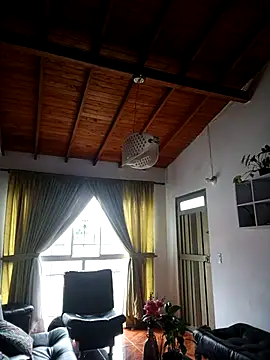 LunaZambrano online show from April 2026 02:01:01 PM