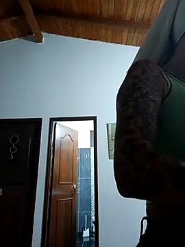 LunaZambrano online show from January 2026 01:37:02 PM