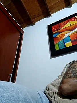 LunaZambrano online show from October 2025 04:34:01 AM