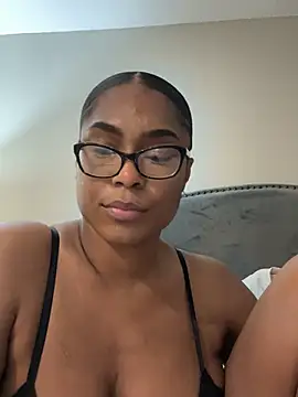 CandyLuxxxx online show from March 2025 12:25:01 PM