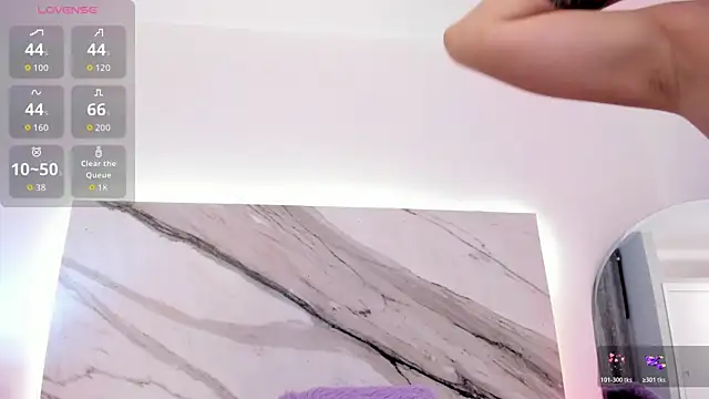 aisha vs online show from March 2026 12:49:01 PM