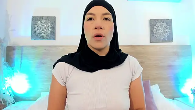 Snapshot of aisha_vs chatting on July 2026 01:32:02 PM aisha vs online show from July 2026 01:32:02 PM