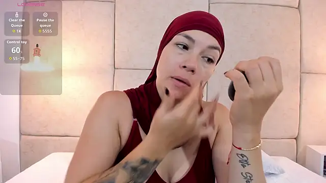 aisha vs online show from March 2026 12:22:02 PM